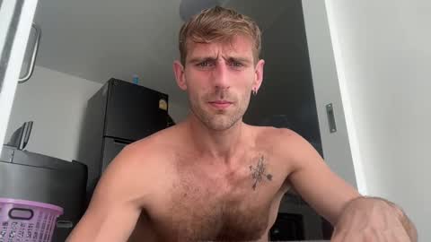 MR. Luke Gunn online show from December 14, 4:34 am