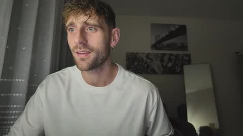 MR. Luke Gunn online show from February 4, 11:42 pm