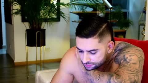 Lukhas f4f online show from April 16, 2:23 am