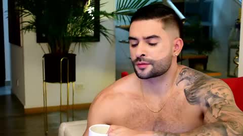 Lukhas f4f online show from April 17, 12:24 am