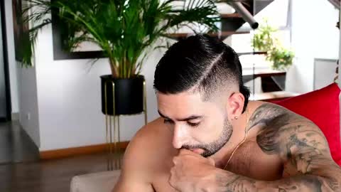 Lukhas f4f online show from April 20, 8:54 pm