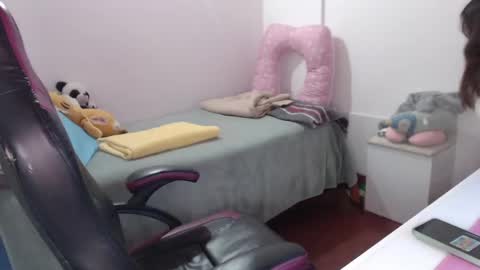 Snapshot of lula_05 chatting on December 14, 4:20 pm Vicky online show from December 14, 4:20 pm