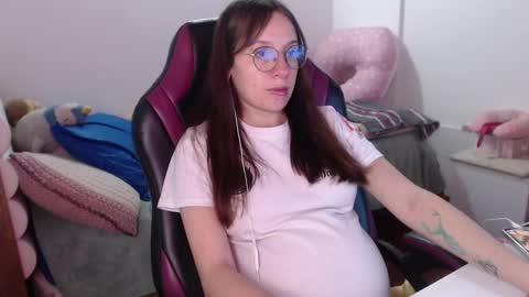 Snapshot of lula_05 chatting on December 20, 6:35 pm Vicky online show from December 20, 6:35 pm