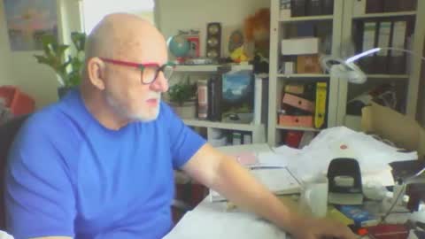 Snapshot of luley58 chatting on March 16, 9:13 am luley58 online show from March 16, 9:13 am