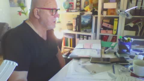 Snapshot of luley58 chatting on April 7, 7:42 am luley58 online show from April 7, 7:42 am