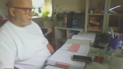 Snapshot of luley58 chatting on May 6, 7:46 am luley58 online show from May 6, 7:46 am