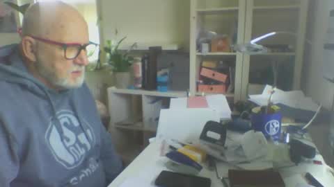 Snapshot of luley58 chatting on May 12, 9:39 am luley58 online show from May 12, 9:39 am