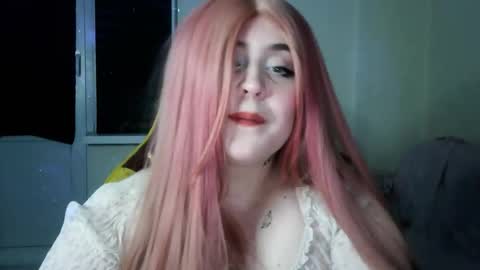 Snapshot of lulovia chatting on January 16, 9:19 pm lulovia online show from January 16, 9:19 pm