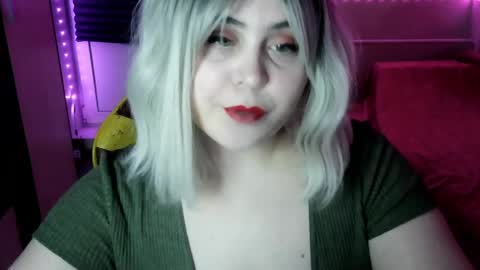 lulovia online show from April 10, 10:25 pm