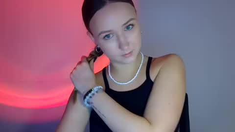Lulu Baby18 online show from October 15, 6:30 pm