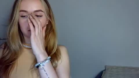 Lulu Baby18 online show from April 19, 6:10 pm