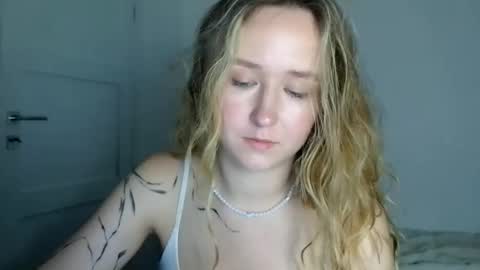 Snapshot of lulu_baby1 chatting on June 3, 6:35 pm Lulu Baby18 online show from June 3, 6:35 pm