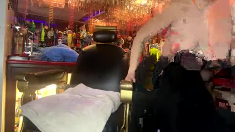 Lulu online show from March 8, 1:57 pm