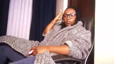Snapshot of lulu_sparks1 chatting on May 2, 5:29 pm lulu_sparks1 online show from May 2, 5:29 pm