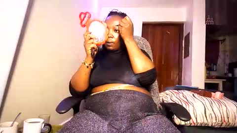 Snapshot of lulu_sparks1 chatting on June 1, 3:52 am lulu_sparks1 online show from June 1, 3:52 am