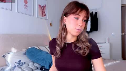 Snapshot of luluberryx chatting on May 25, 1:11 am lulu berry online show from May 25, 1:11 am