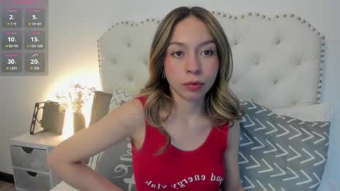 luluuberry online show from March 29, 7:25 pm