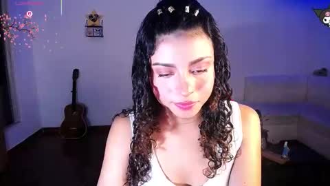 Snapshot of luluupeach69 chatting on April 29, 4:16 am luluupeach69 online show from April 29, 4:16 am