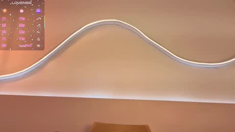 Snapshot of luluwonder_ chatting on January 15, 7:28 pm Lulu online show from January 15, 7:28 pm