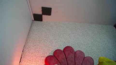 Snapshot of luly_blue chatting on May 16, 4:53 am Luly online show from May 16, 4:53 am