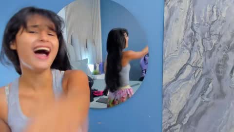 luly_dreams online show from May 7, 11:15 am