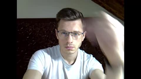 Andrew independent model 2000-0000 CET daily online show from February 24, 8:18 pm