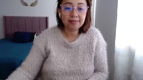 Snapshot of lumi_84 chatting on January 9, 12:19 pm LUMI online show from January 9, 12:19 pm