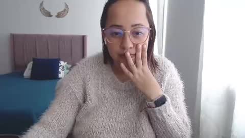 Snapshot of lumi_84 chatting on January 11, 4:25 pm LUMI online show from January 11, 4:25 pm