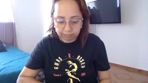 Snapshot of lumi_84 chatting on January 19, 8:41 pm LUMI online show from January 19, 8:41 pm