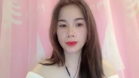 Luna online show from April 11, 9:30 pm