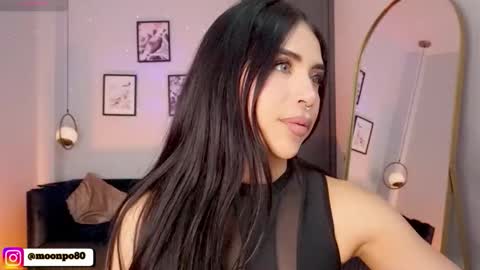 Snapshot of luna__ponce chatting on February 20, 3:34 pm online show from February 20, 3:34 pm