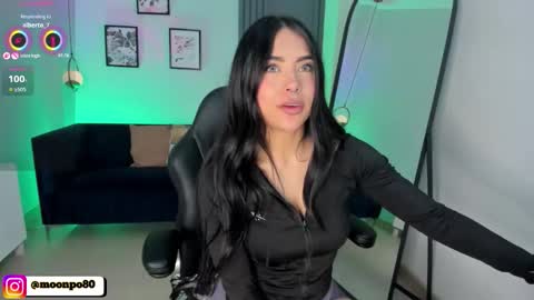 Snapshot of luna__ponce chatting on March 6, 3:41 pm online show from March 6, 3:41 pm