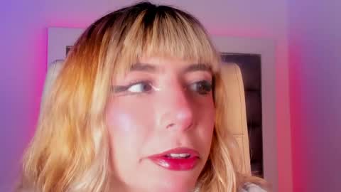 luna online show from April 15, 8:42 pm