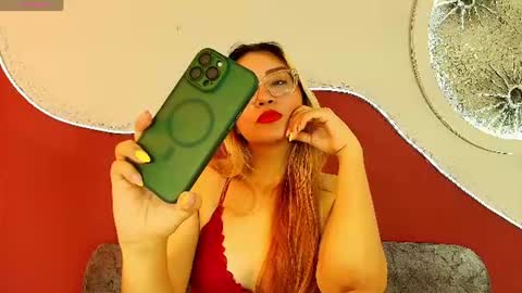 Snapshot of luna__velvet chatting on July 28, 1:32 pm luna__velvet online show from July 28, 1:32 pm
