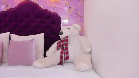 Snapshot of luna_bloomm_ chatting on July 1, 4:14 am Luna Bloom online show from July 1, 4:14 am