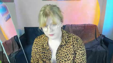 luna online show from February 12, 9:37 am