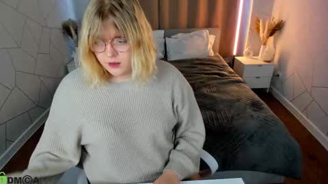 luna online show from March 29, 1:16 am