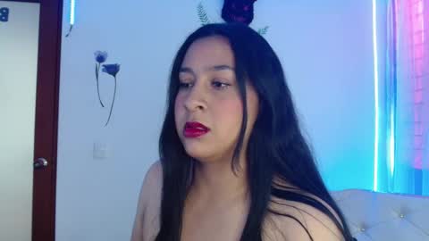 Snapshot of luna_celeste01 chatting on October 5, 7:34 pm Luna Celeste online show from October 5, 7:34 pm