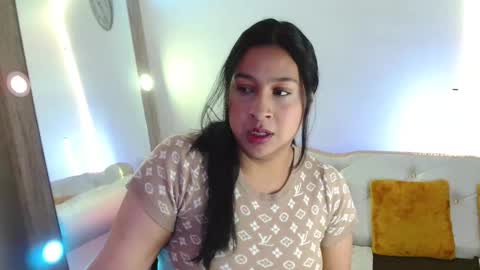 Snapshot of luna_celeste01 chatting on November 7, 1:22 pm Luna Celeste online show from November 7, 1:22 pm