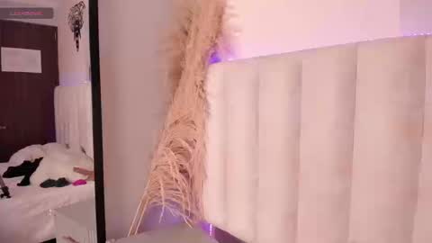 luna_clarx online show from October 18, 3:42 am