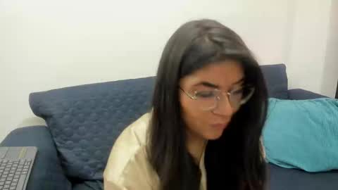 luna  online show from September 27, 8:58 pm