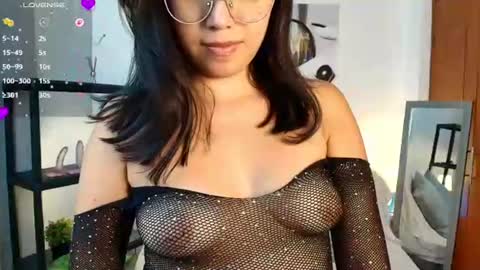 Snapshot of luna_ferrer10 chatting on June 23, 9:02 pm Luna Ferrer online show from June 23, 9:02 pm