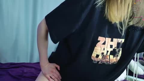 Snapshot of luna_helga chatting on May 9, 10:42 am Luna online show from May 9, 10:42 am