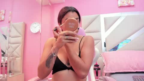 Snapshot of luna_hix chatting on May 5, 3:03 am luna_hix online show from May 5, 3:03 am