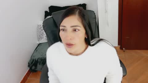 luna online show from April 7, 10:59 am