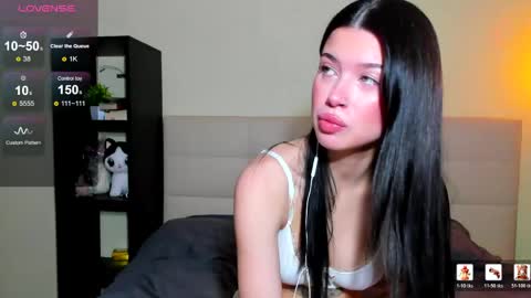 Snapshot of luna_lips chatting on May 19, 12:49 am Hi everyone my name is Tina online show from May 19, 12:49 am