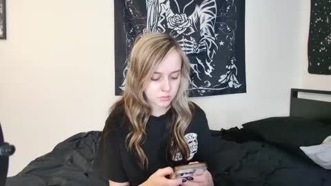 Luna online show from October 8, 9:34 pm