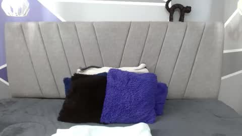 Luna  online show from February 15, 5:53 pm