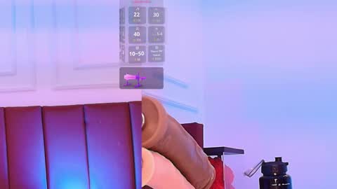 Snapshot of luna_monroe_ chatting on April 24, 11:12 am online show from April 24, 11:12 am