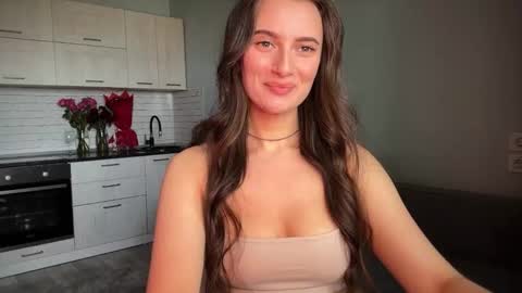 luna_raee online show from October 5, 10:13 am